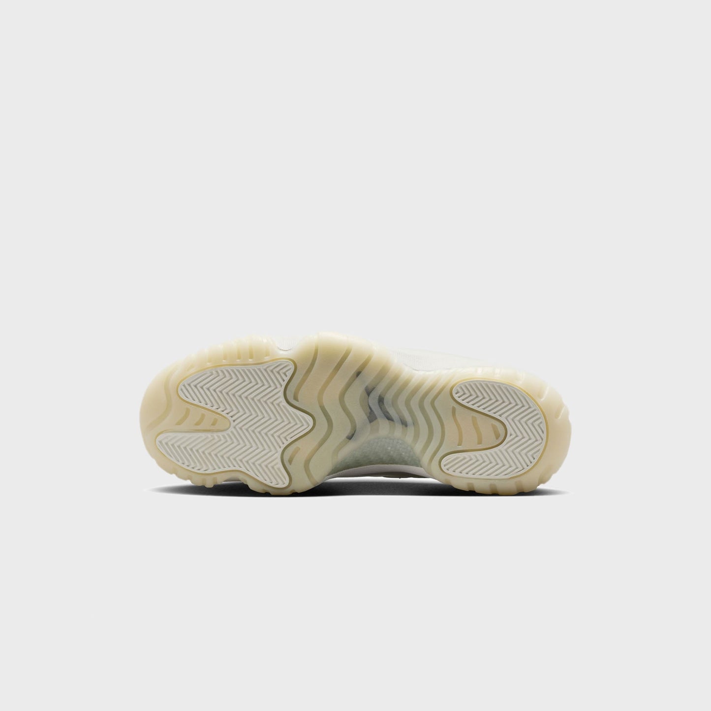 Jordan WMNS Air Jordan 11 Retro - Sail / White / Metallic Silver / Pearl Grey