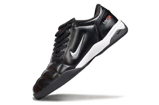 Nike T90 IC