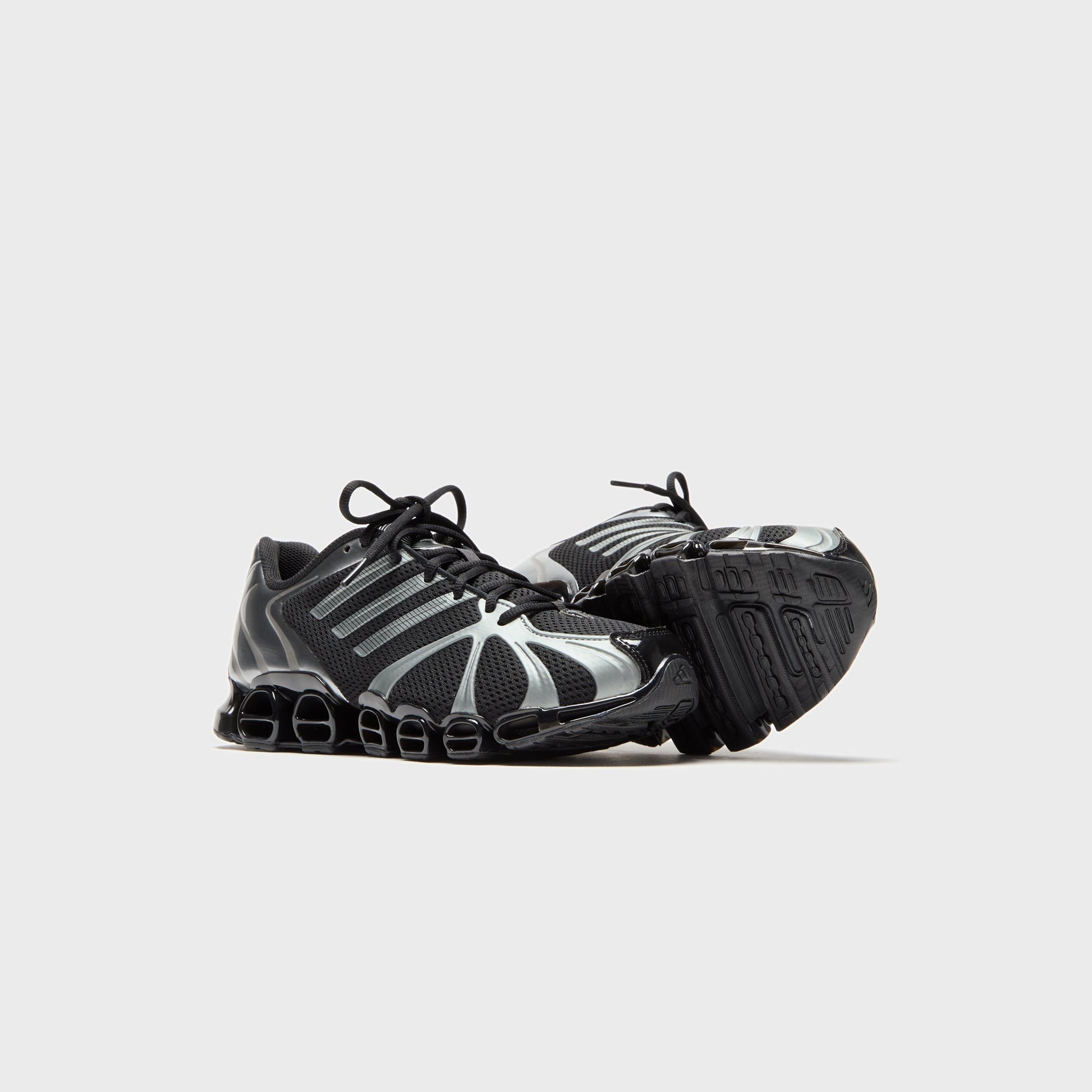 adidas WMNS Mega Ghostride - Core Black / Iron Metallic / Core Black