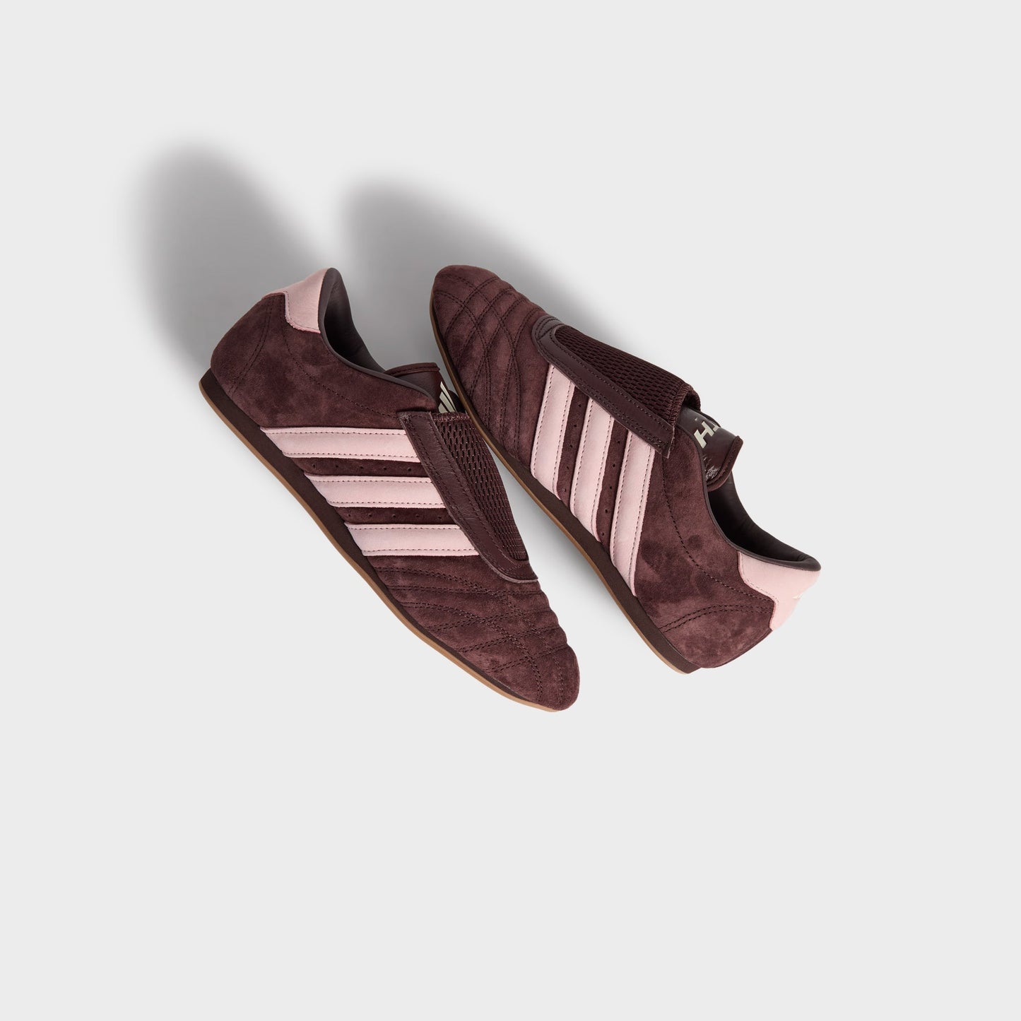 Kith Women for adidas Originals Taekwondo - Shale / Corsage