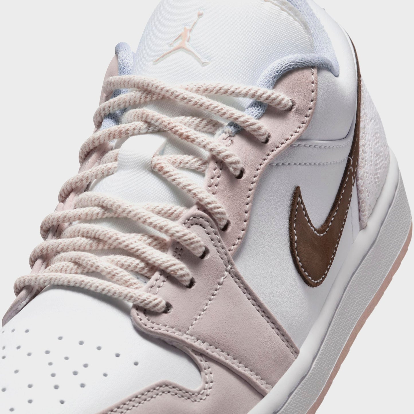 Nike WMNS Air Jordan 1 Low - White / Light Soft Pink / Ironstone