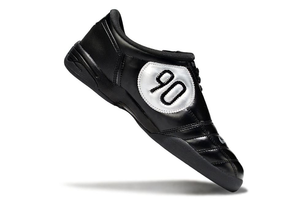 Nike T90 IC
