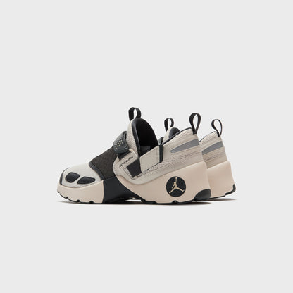 Jordan WMNS Jordan Trunner LX - Light Orewood Brown / Anthracite