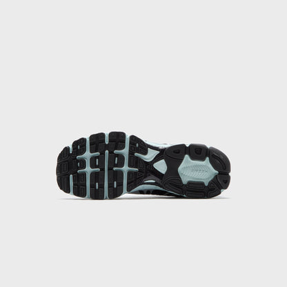 Nike WMNS Air Max Moto 2K - Cannon / Green Haze / Black / Metallic Silver