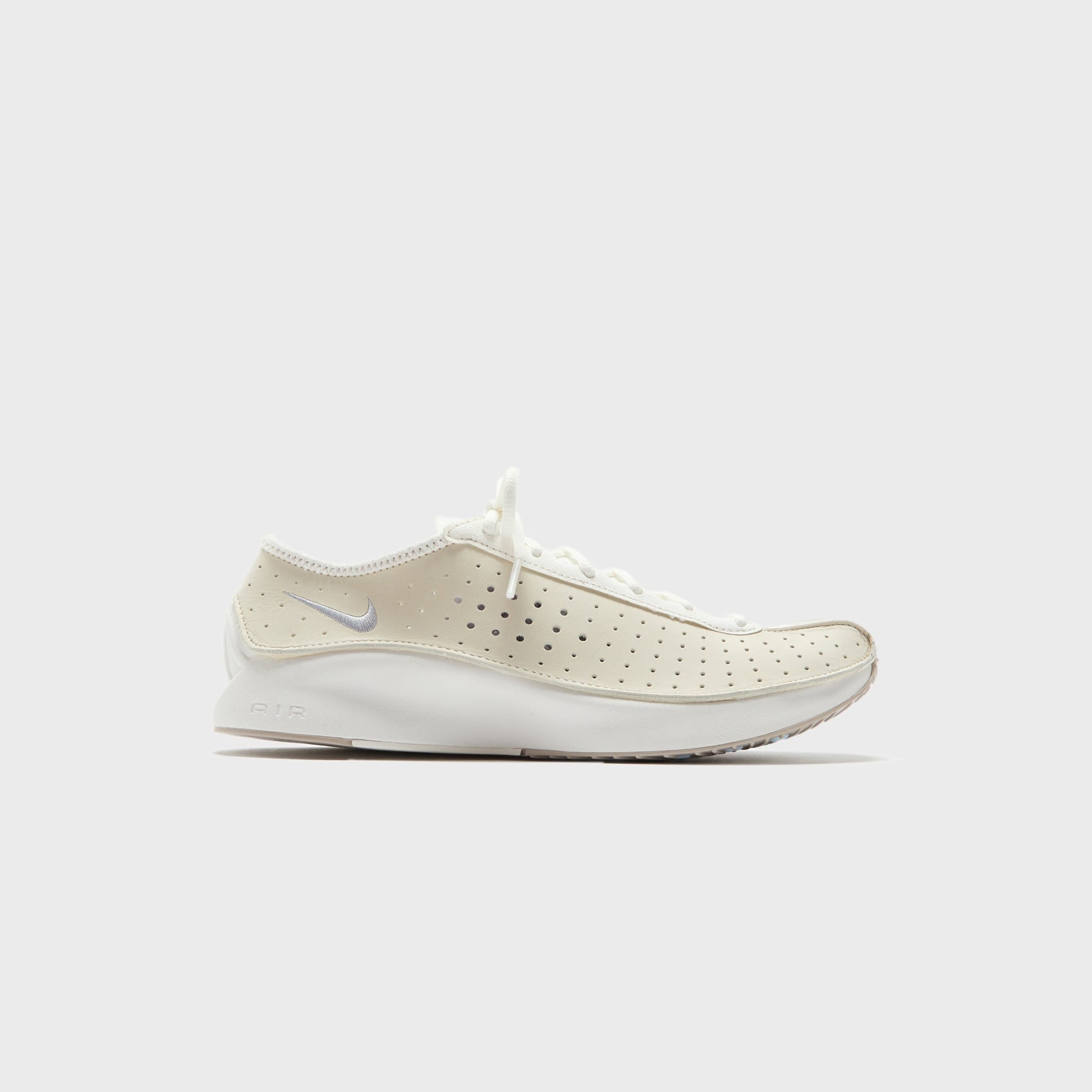 Nike WMNS Air Superfly - Coconut Milk / Metallic Silver