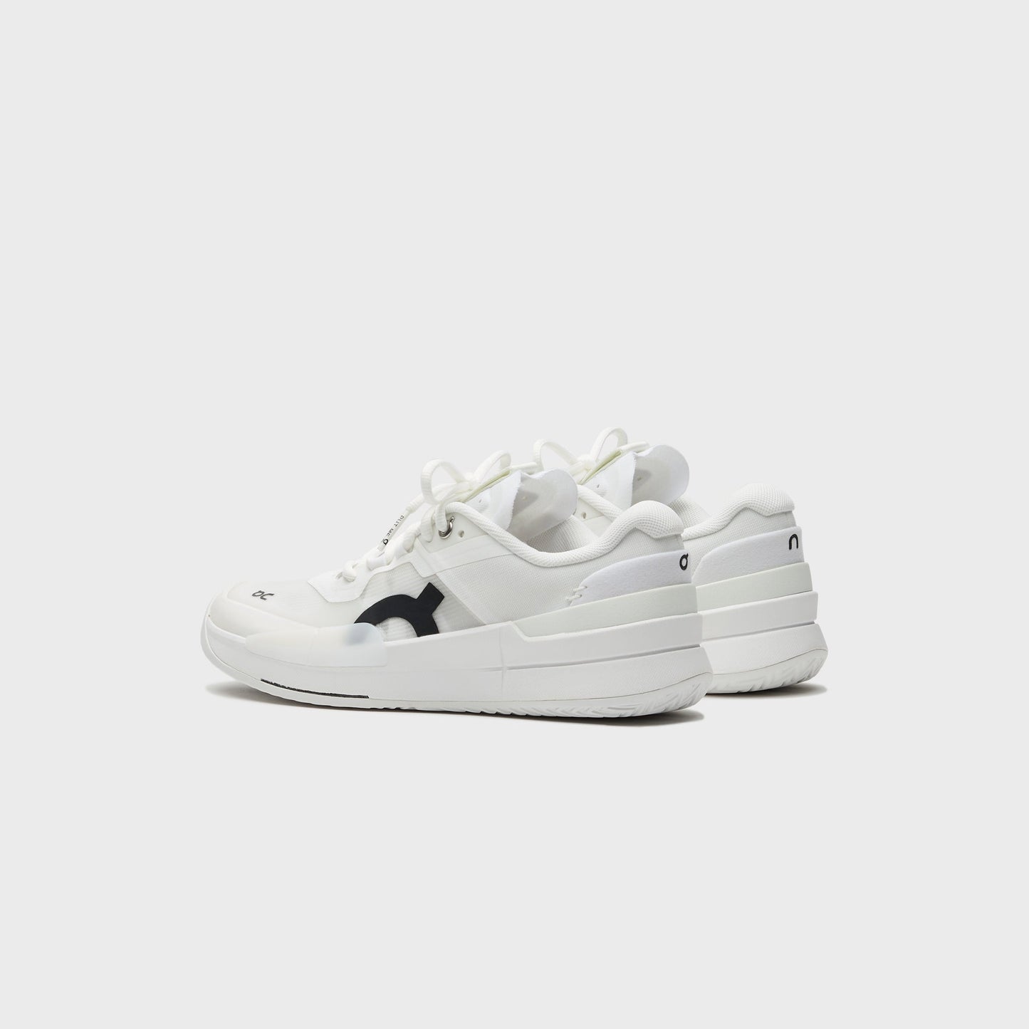 On Running WMNS The Roger Pro 2 - All White
