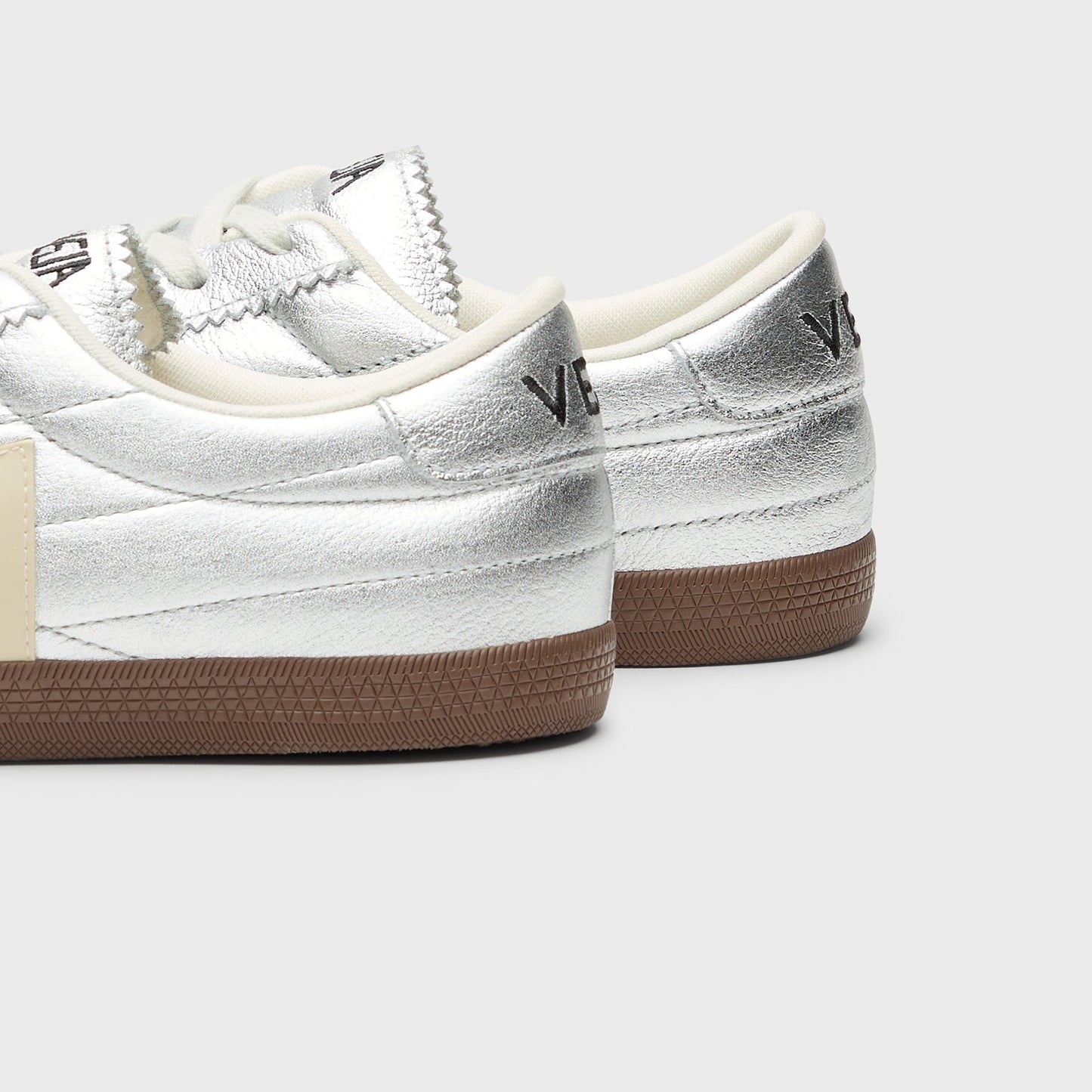 Veja Panenka Bastille - Pierre / Bark / Silver
