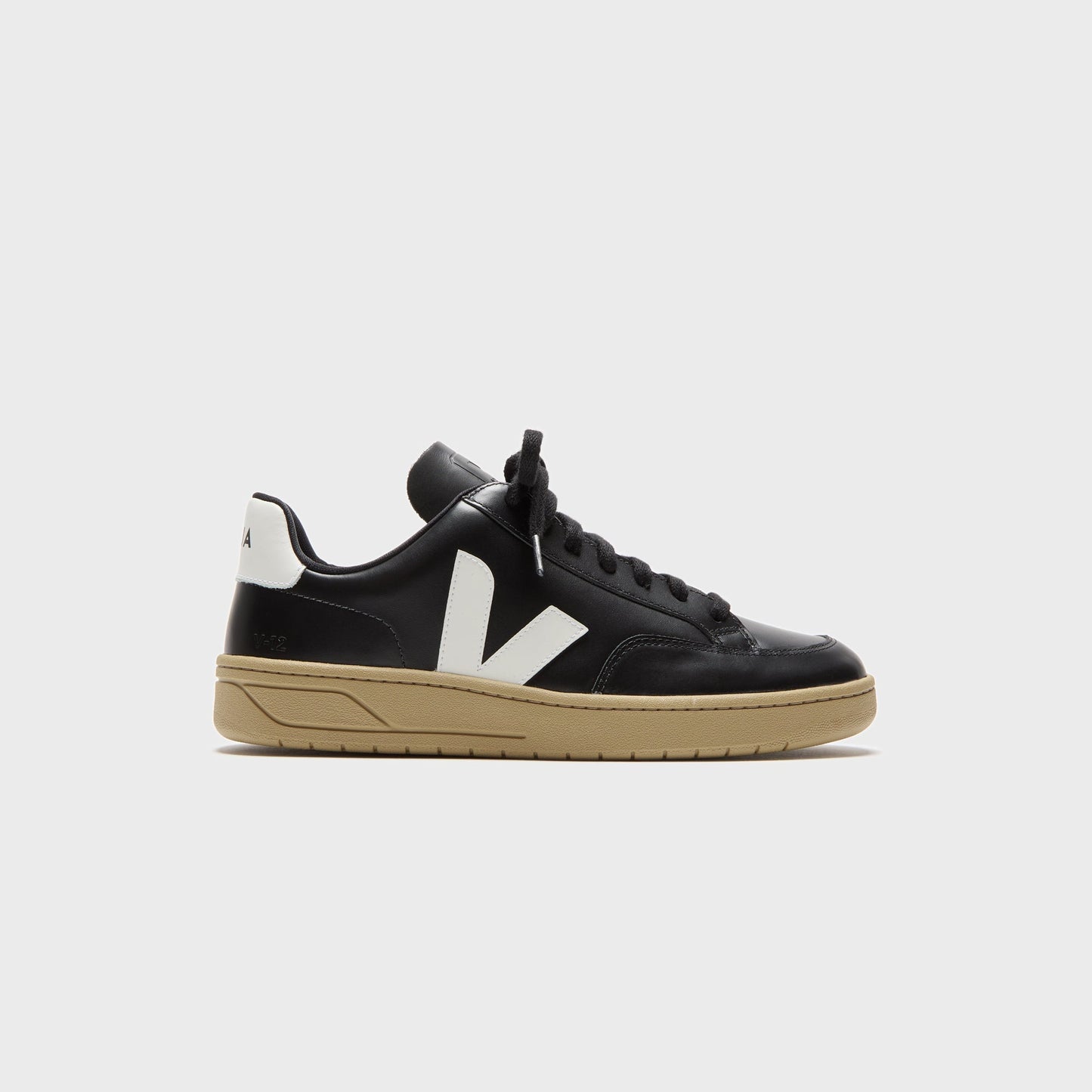 Veja WMNS V-12 - Extra Black / White Dune